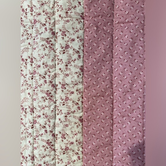 Hand Stitched Patchwork Applique Quilt 86” x 96” - Picture 15 of 16